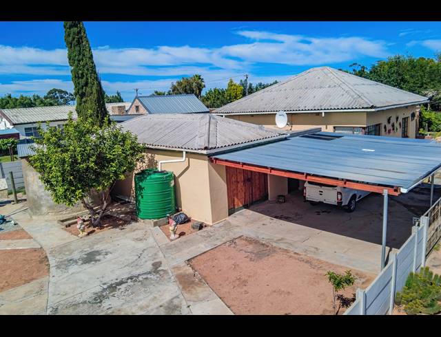 3 BEDROOM HOUSE FOR SALE IN GRAAFWATER